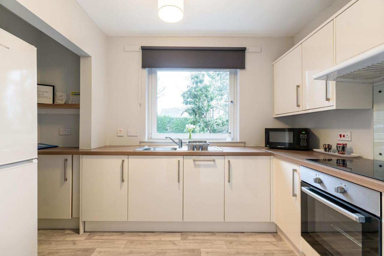 Ground-Fl Two Bedroom Apartment In 앨런다리 외부 사진