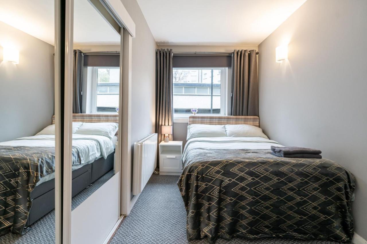 Ground-Fl Two Bedroom Apartment In 앨런다리 외부 사진
