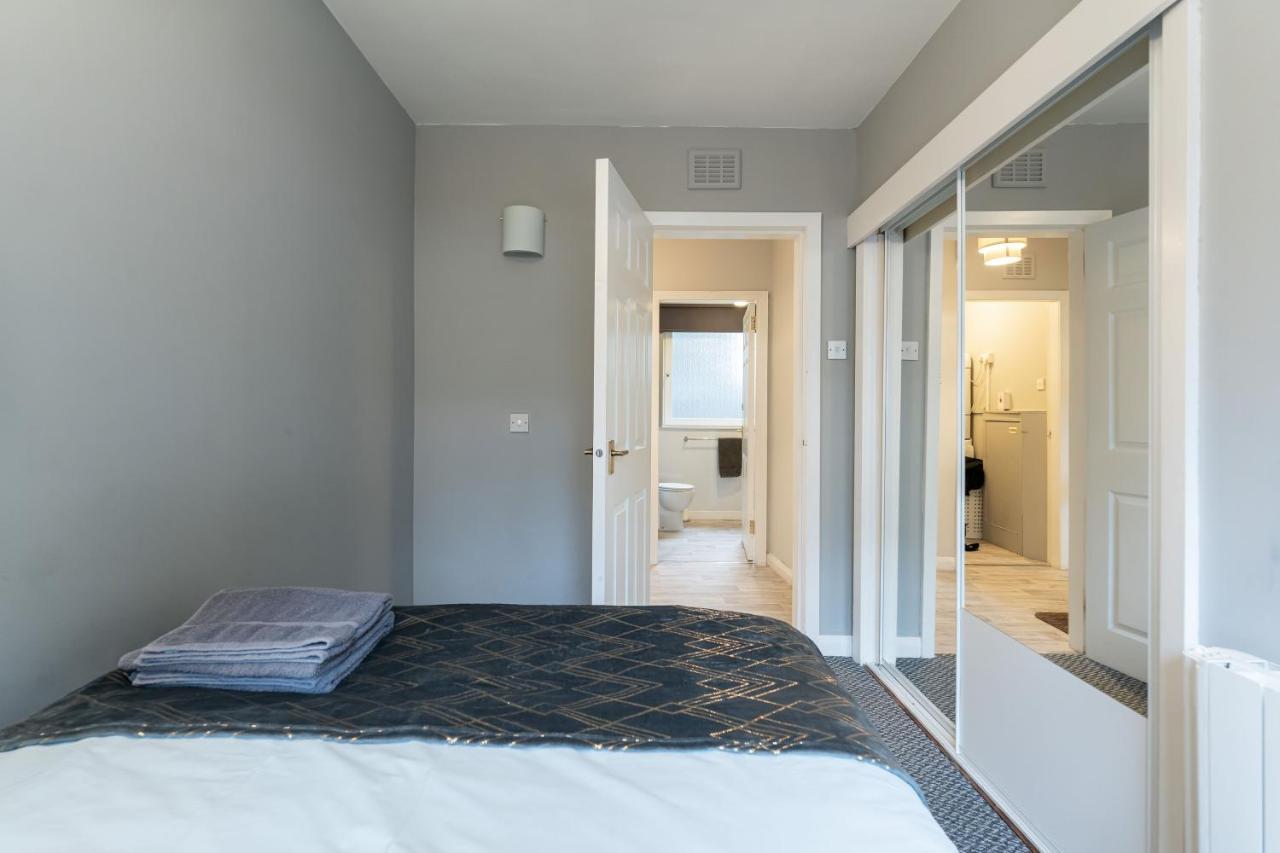 Ground-Fl Two Bedroom Apartment In 앨런다리 외부 사진